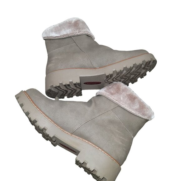 Baretraps Women's Westry Faux Fur Lug Boots with Side Zip Stay Dry System Postur - Picture 8 of 11